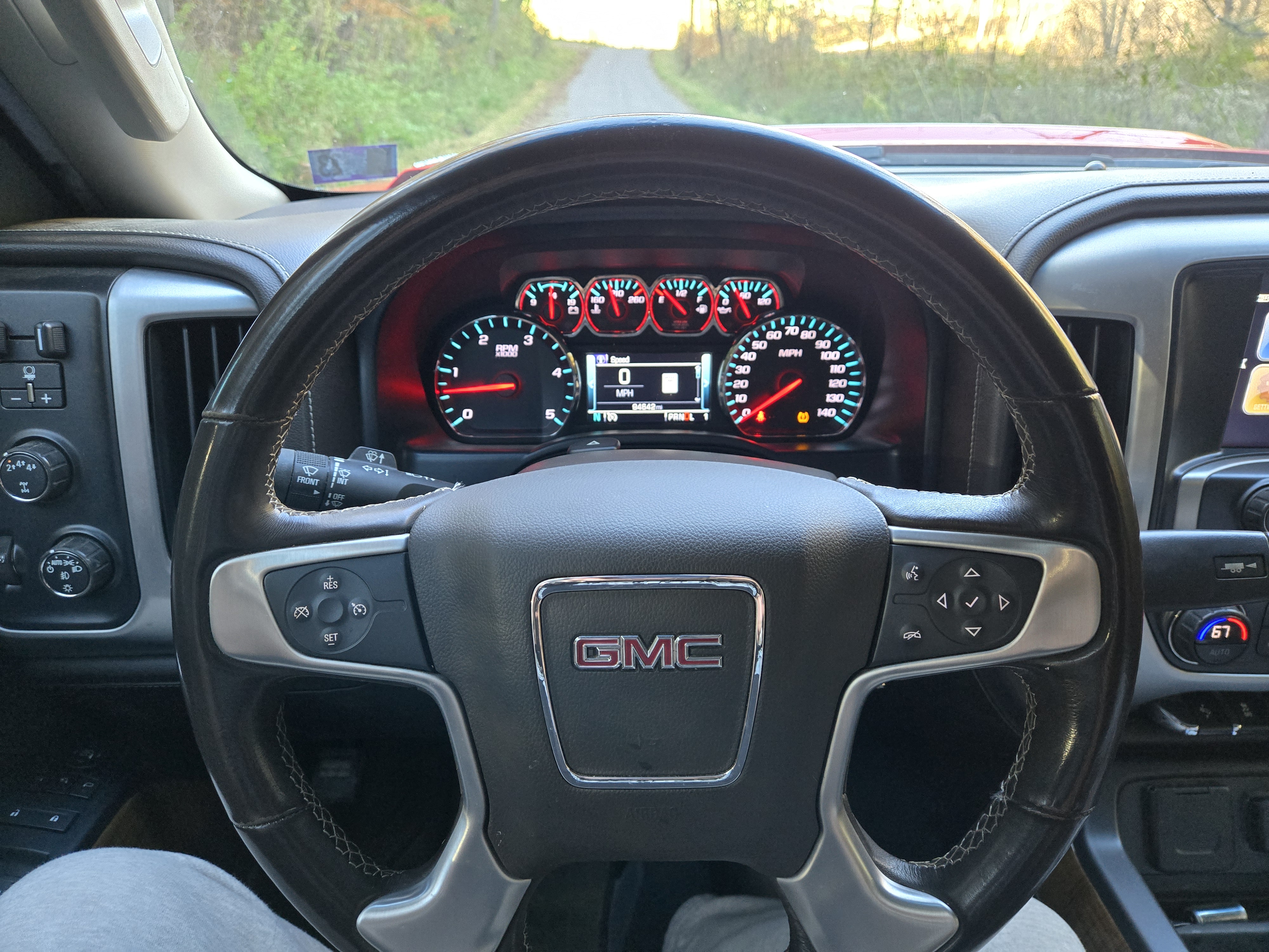 Used 2019 GMC Sierra 2500 SLT w/ Duramax Plus Package AWD/4WD image 10