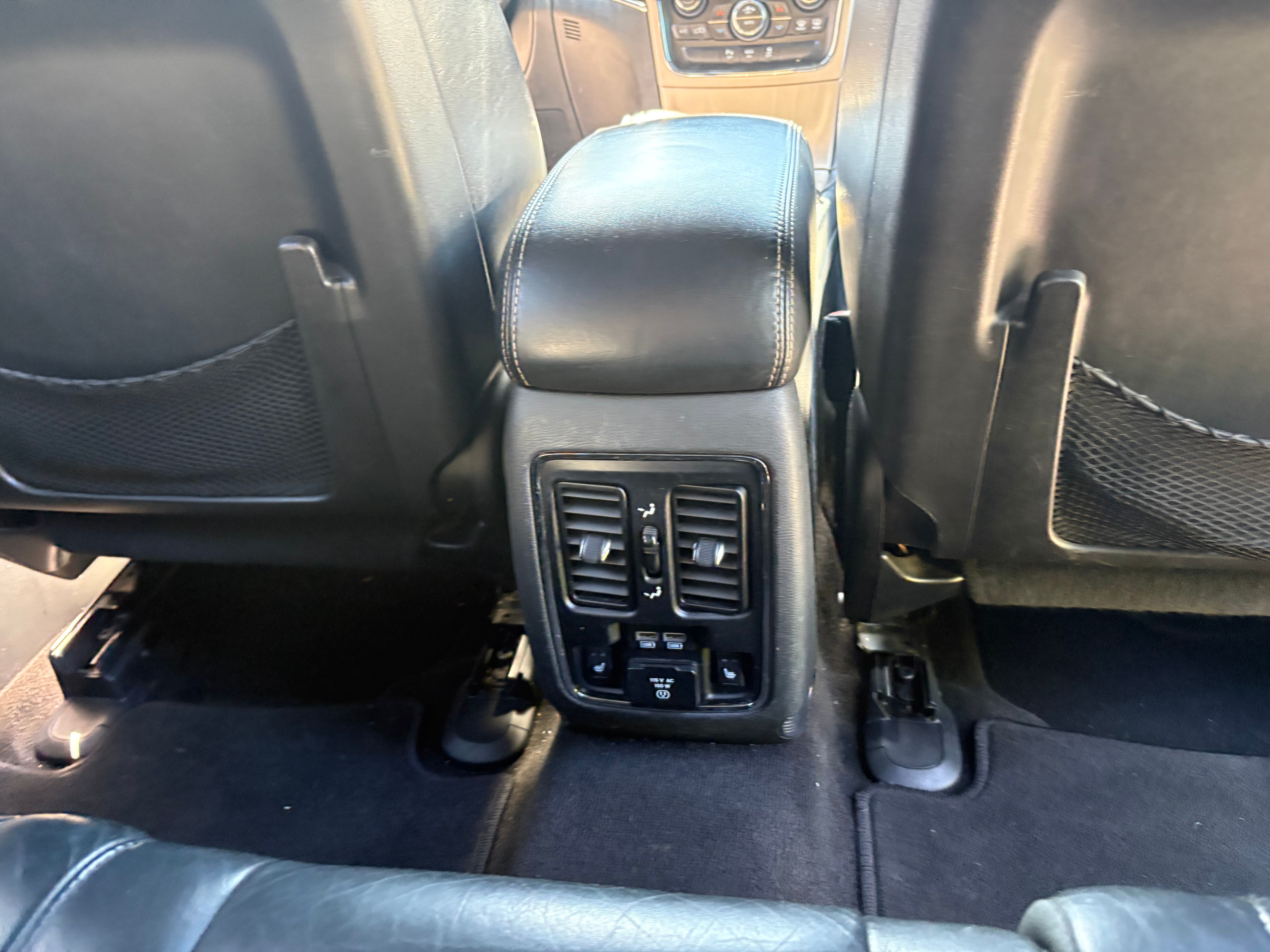 Used 2015 Jeep Grand Cherokee Overland AWD/4WD image 12