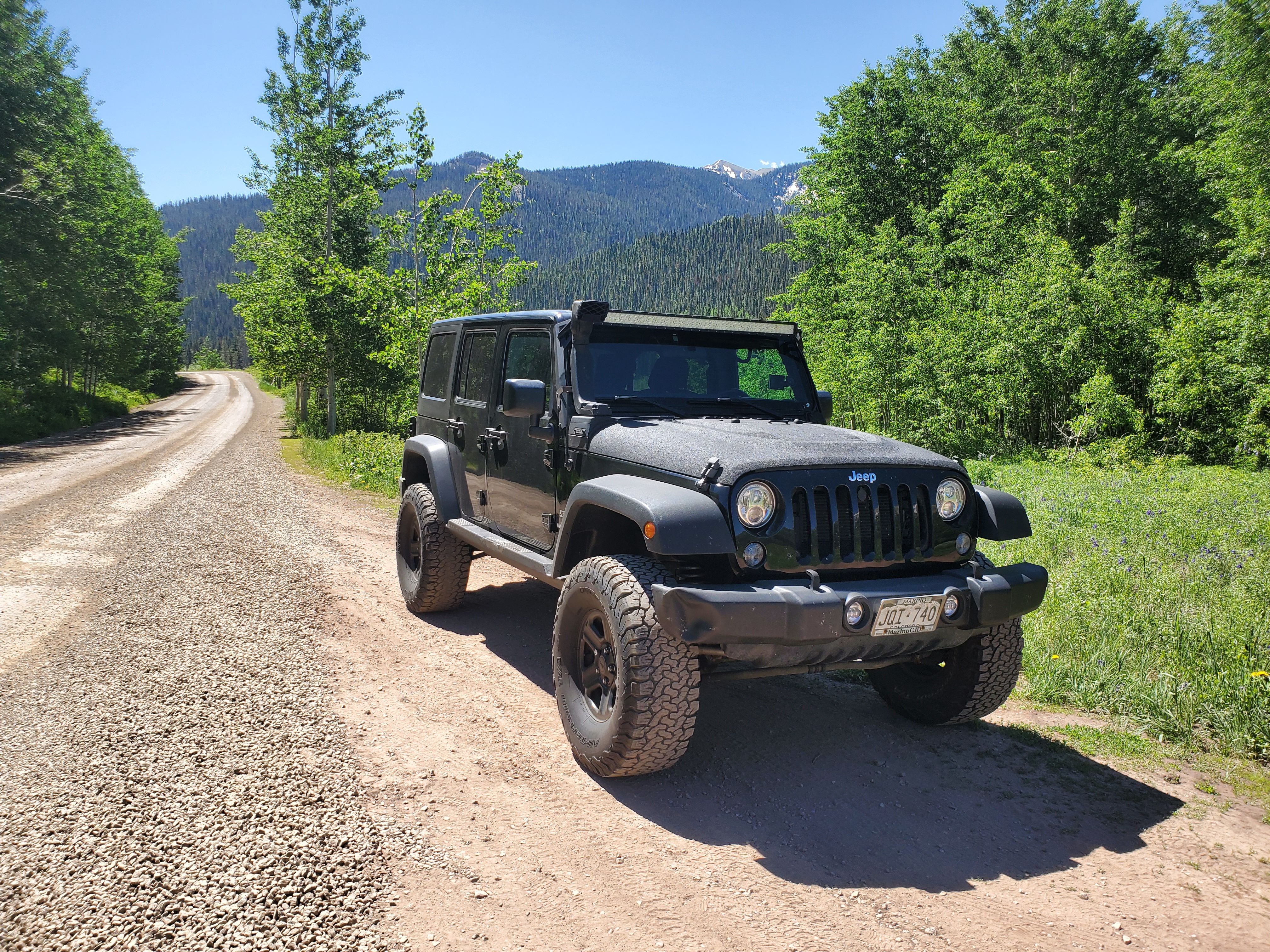 Used 2016 Jeep Wrangler Unlimited Sport w/ Connectivity Group AWD/4WD image 1