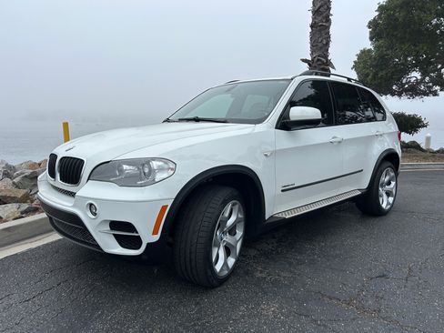 Used 2012 BMW X5 xDrive35i image 4