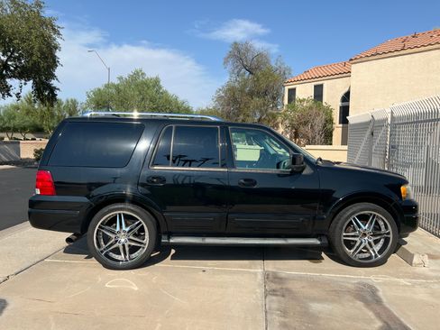 Used 2006 Ford Expedition Limited AWD/4WD image 1