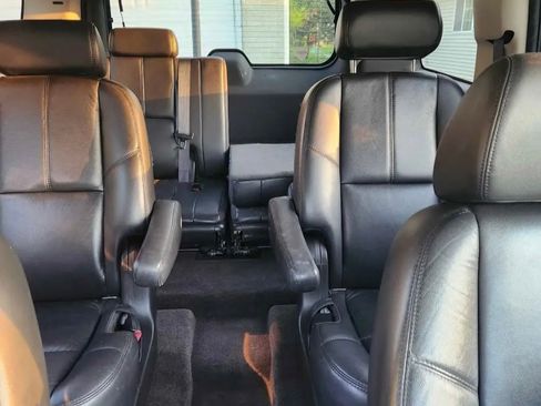 Used 2007 Chevrolet Tahoe LTZ w/ LTZ Preferred Equipment Group AWD/4WD image 10