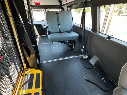 Used 2013 Ford E-350 and Econoline 350 Extended Super Duty RWD image 6