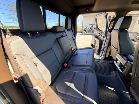 Used 2021 GMC Sierra 1500 Denali w/ Denali Ultimate Package image 13