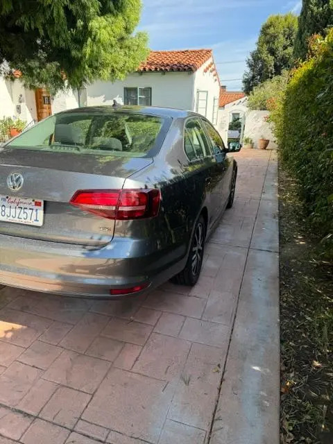 Used 2016 Volkswagen Jetta SE FWD image 5