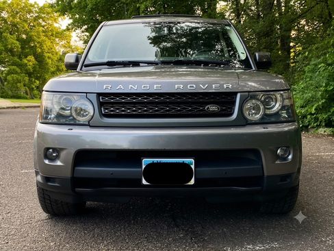 Used 2011 Land Rover Range Rover Sport HSE LUX AWD/4WD image 6