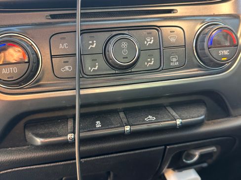 Used 2018 Chevrolet Silverado 1500 LT w/ All Star Edition image 12