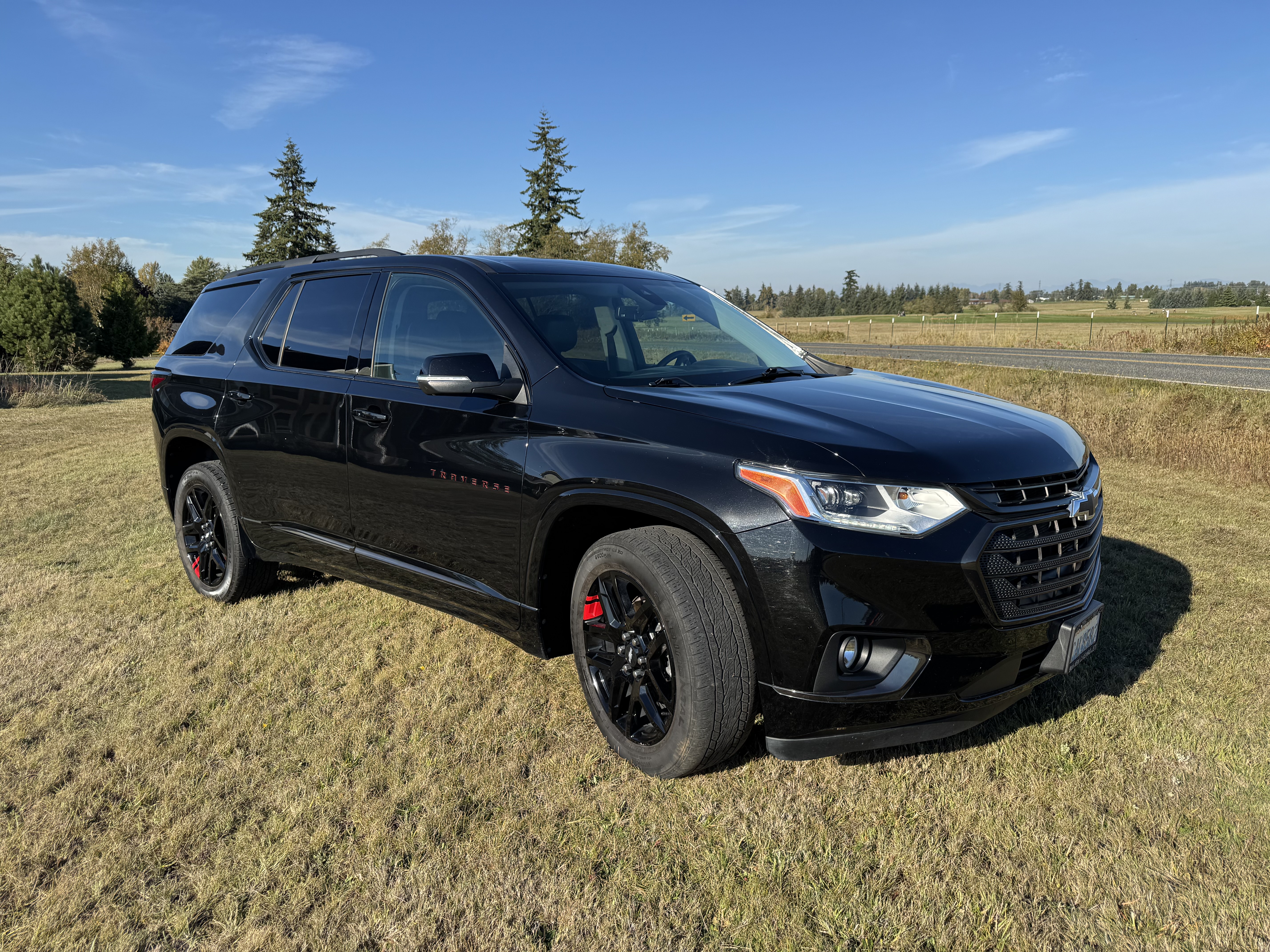 Used 2021 Chevrolet Traverse Premier w/ Redline Edition AWD/4WD image 12