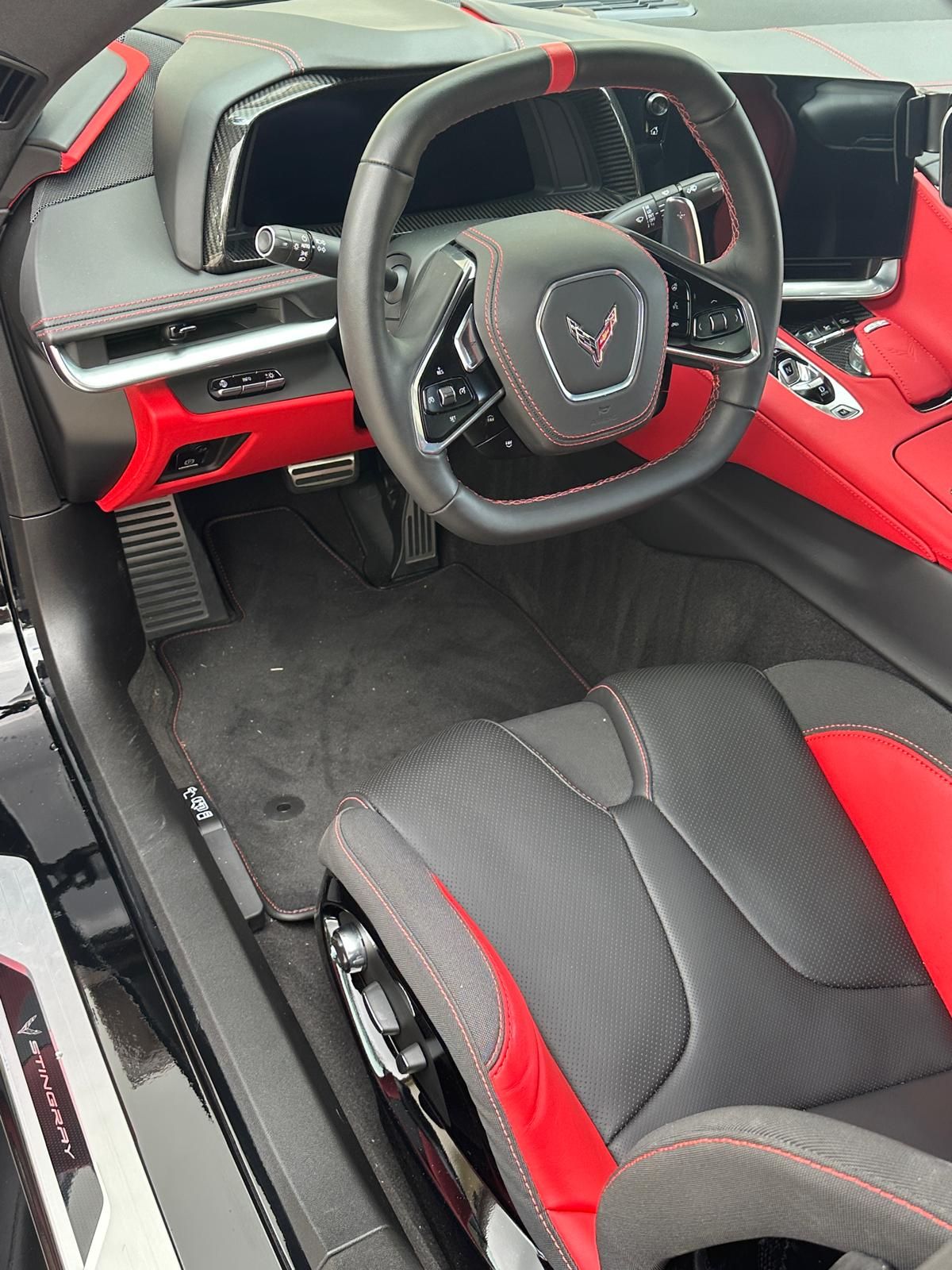 Used 2022 Chevrolet Corvette Stingray Premium Conv w/ Z51 Performance Package RWD image 8