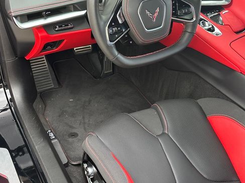 Used 2022 Chevrolet Corvette Stingray Premium Conv w/ Z51 Performance Package RWD image 8