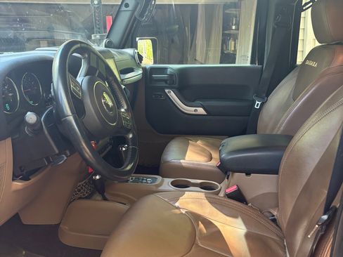 Used 2014 Jeep Wrangler Unlimited Sahara w/ Dual Top Group image 5