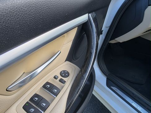 Used 2018 BMW 330i 330i Sedan 4D image 11