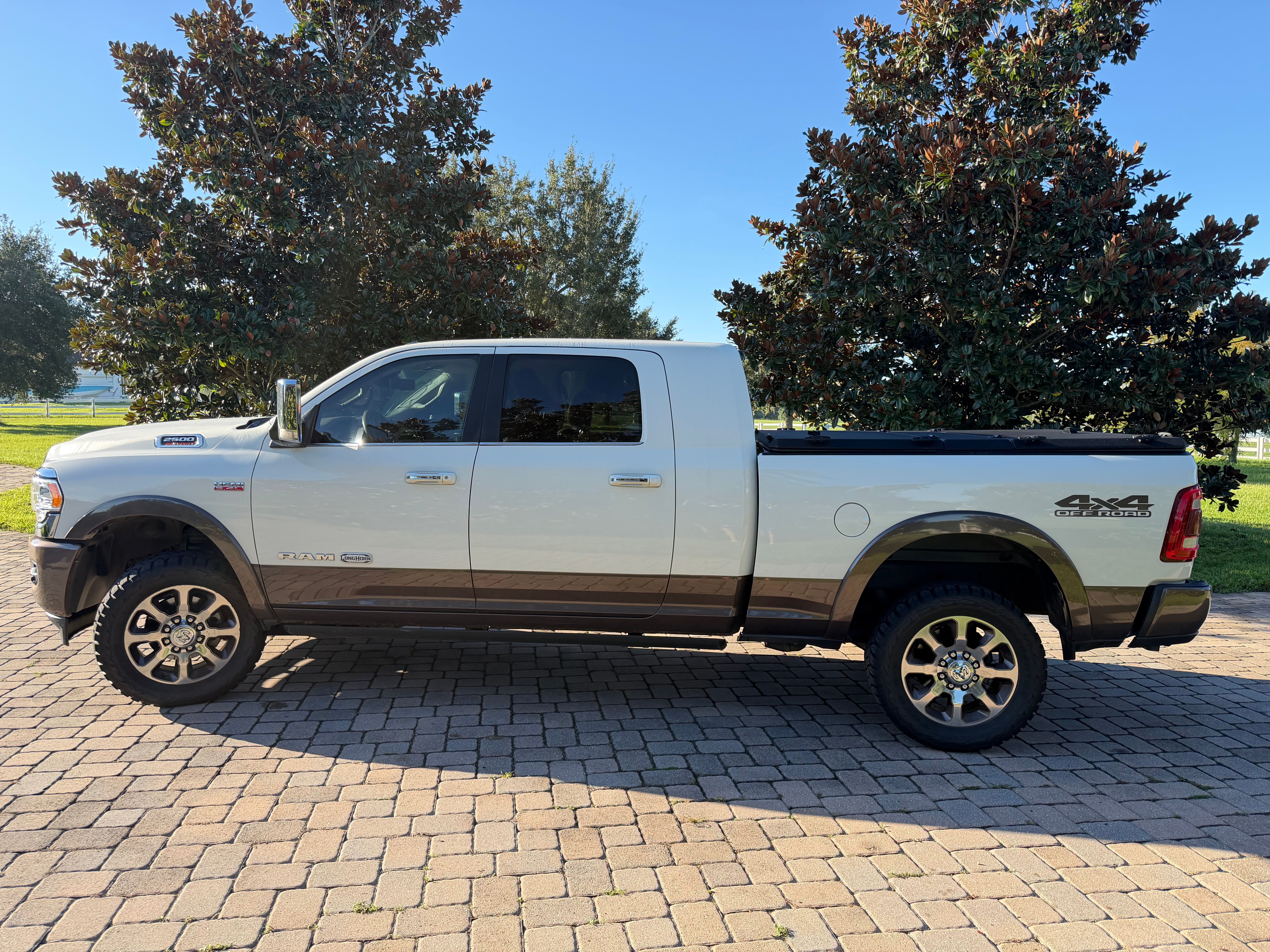 Used 2022 RAM 2500 Limited AWD/4WD image 1