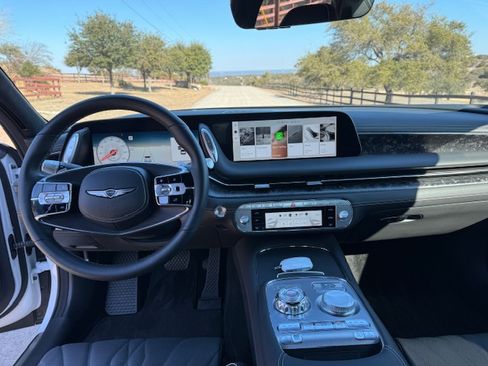 Used 2026 Genesis G90 3.5T image 10