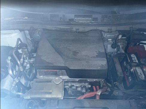 Used 2018 Nissan Leaf SL image 14