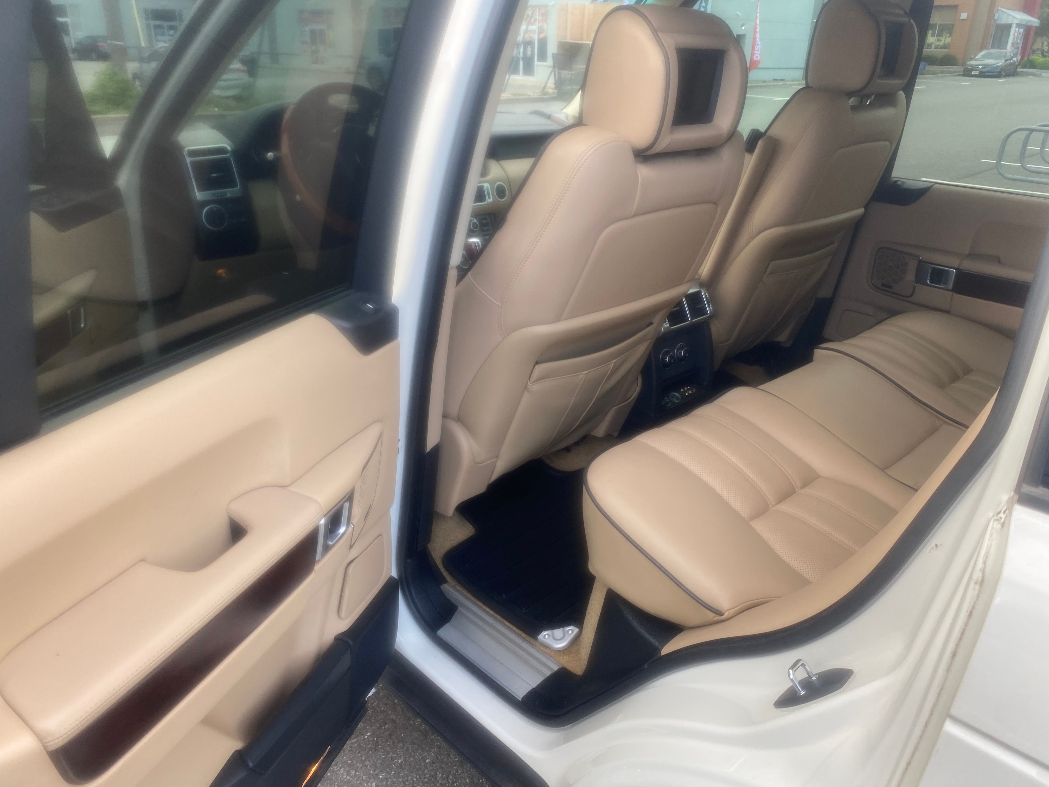 Used 2008 Land Rover Range Rover Supercharged AWD/4WD image 8