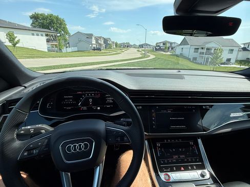 Used 2024 Audi SQ8 Premium Plus AWD/4WD image 4