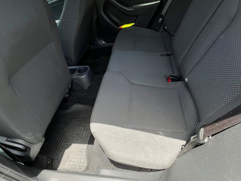Used 2011 Volkswagen Jetta S FWD image 10