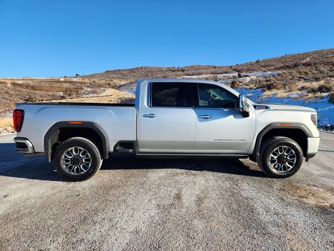 Used 2023 GMC Sierra 3500 Denali w/ Denali Ultimate Package image 12