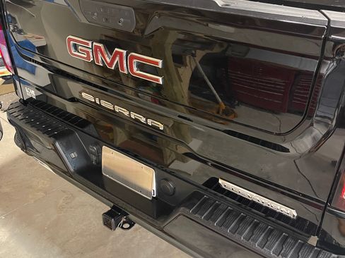 Used 2021 GMC Sierra 1500 Elevation w/ X31 Off-Road Package image 8