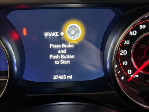 Used 2022 Jeep Wrangler Unlimited Rubicon w/ Cold Weather Group AWD/4WD image 21