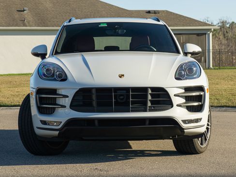 Used 2015 Porsche Macan Turbo image 4