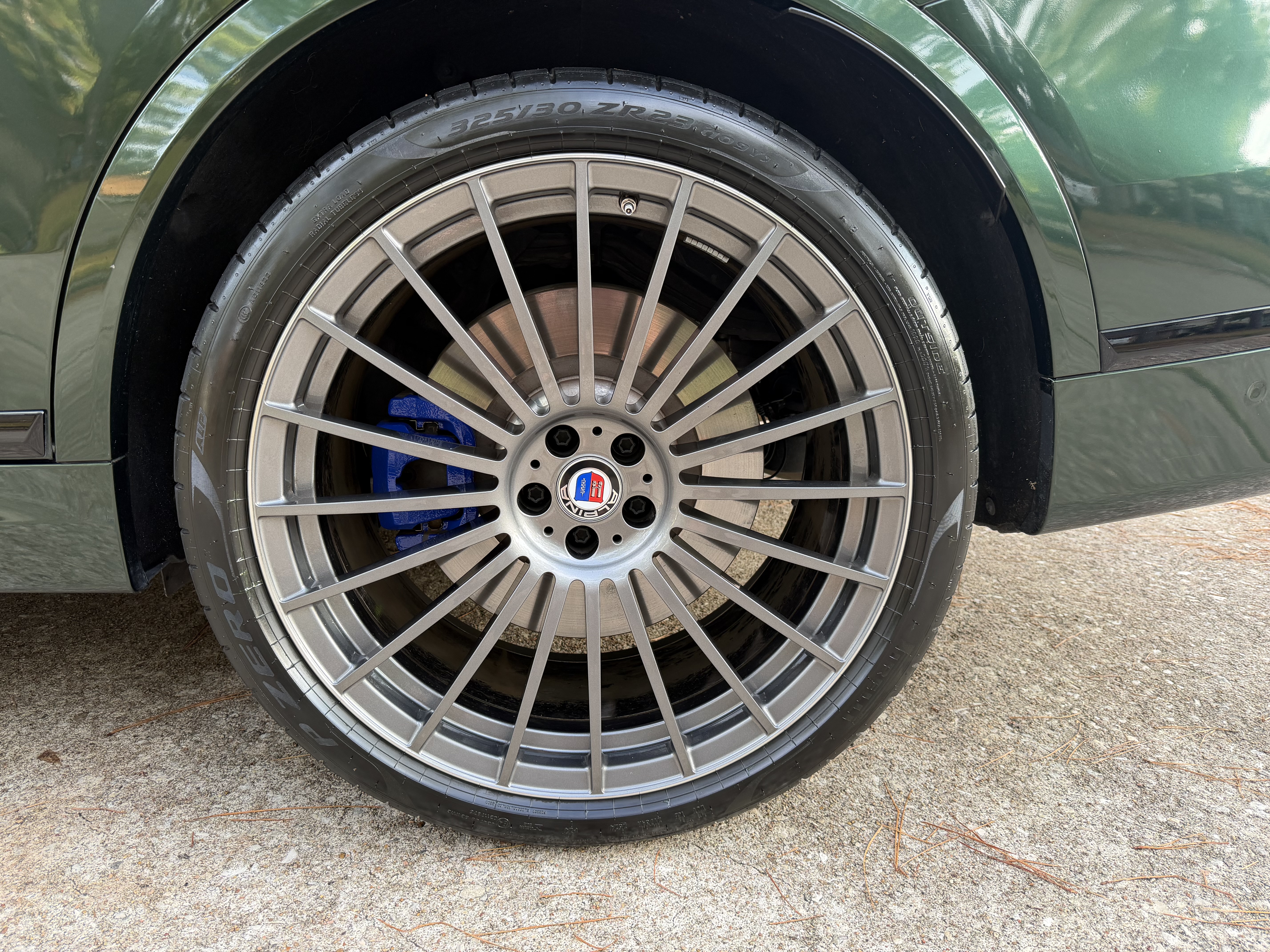 Used 2025 BMW ALPINA XB7 AWD/4WD image 5