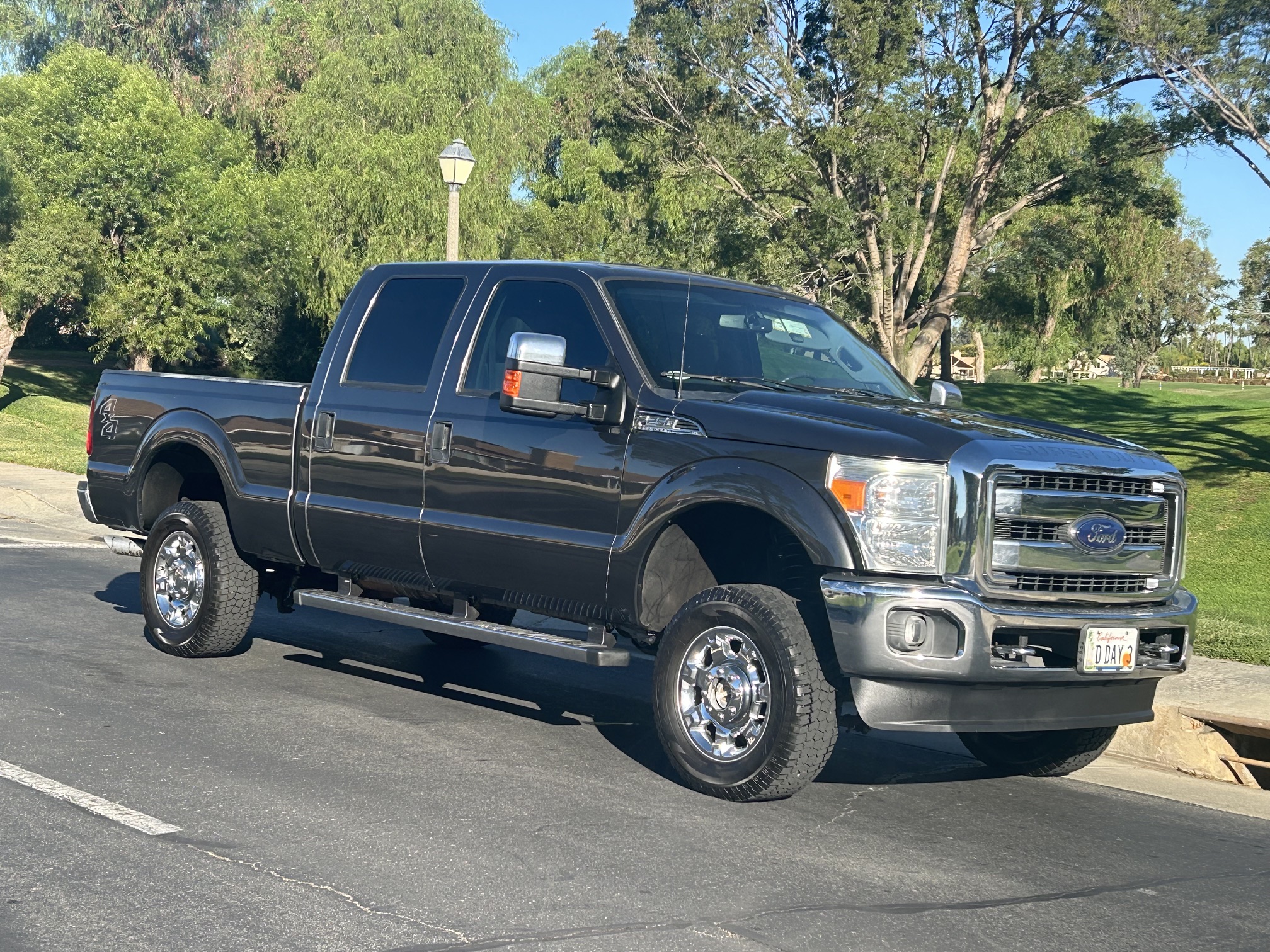 Used 2016 Ford F250 XLT w/ XLT Premium Package AWD/4WD image 1