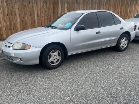 Used 2004 Chevrolet Cavalier Sedan w/ Preferred Equipment Group FWD image 1