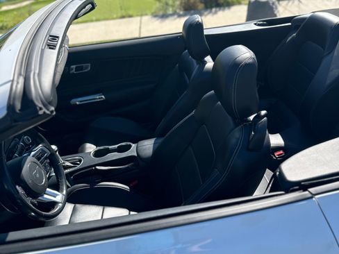 Used 2021 Ford Mustang Premium RWD image 8