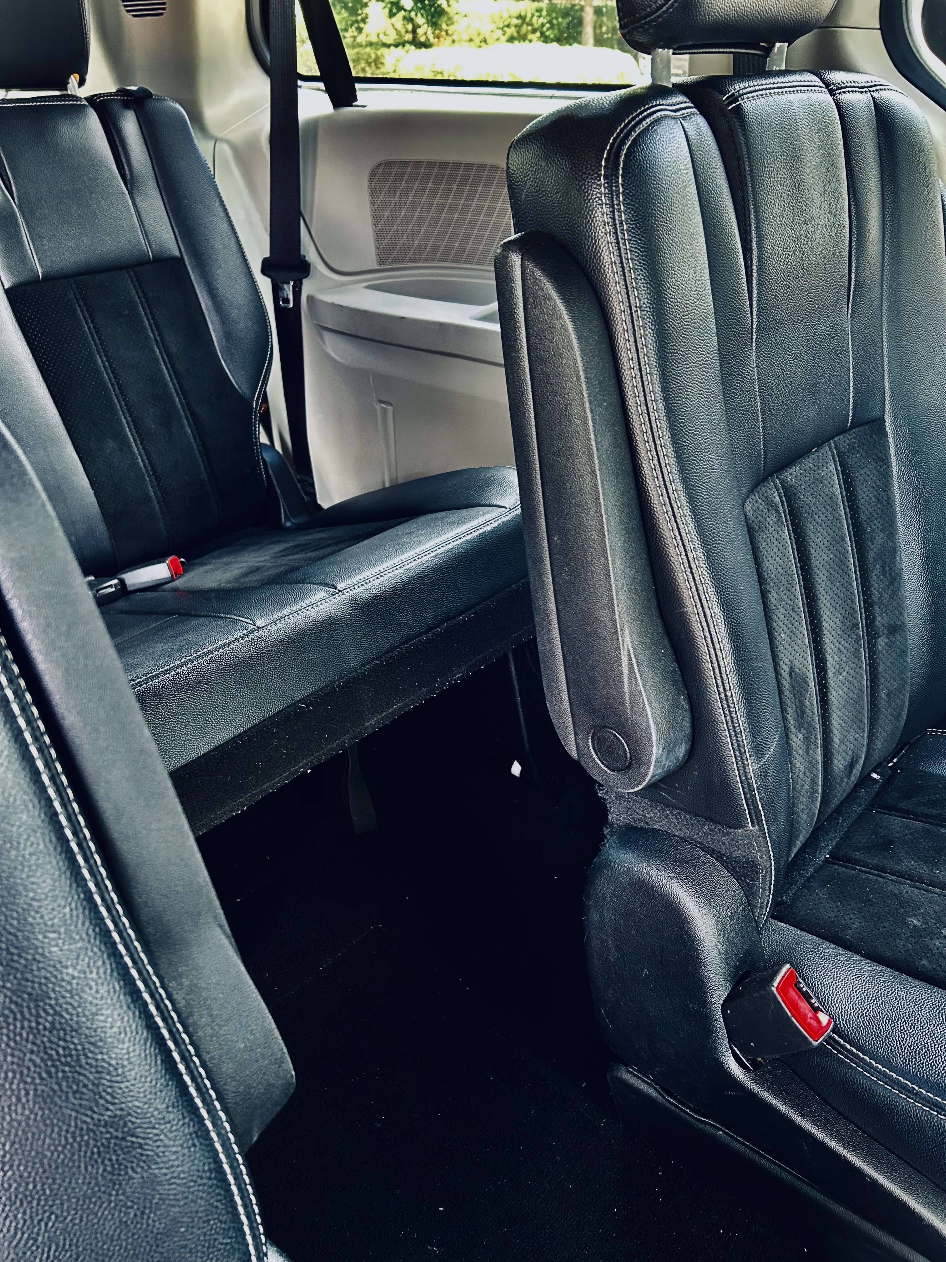 Used 2017 Dodge Grand Caravan SXT FWD image 13