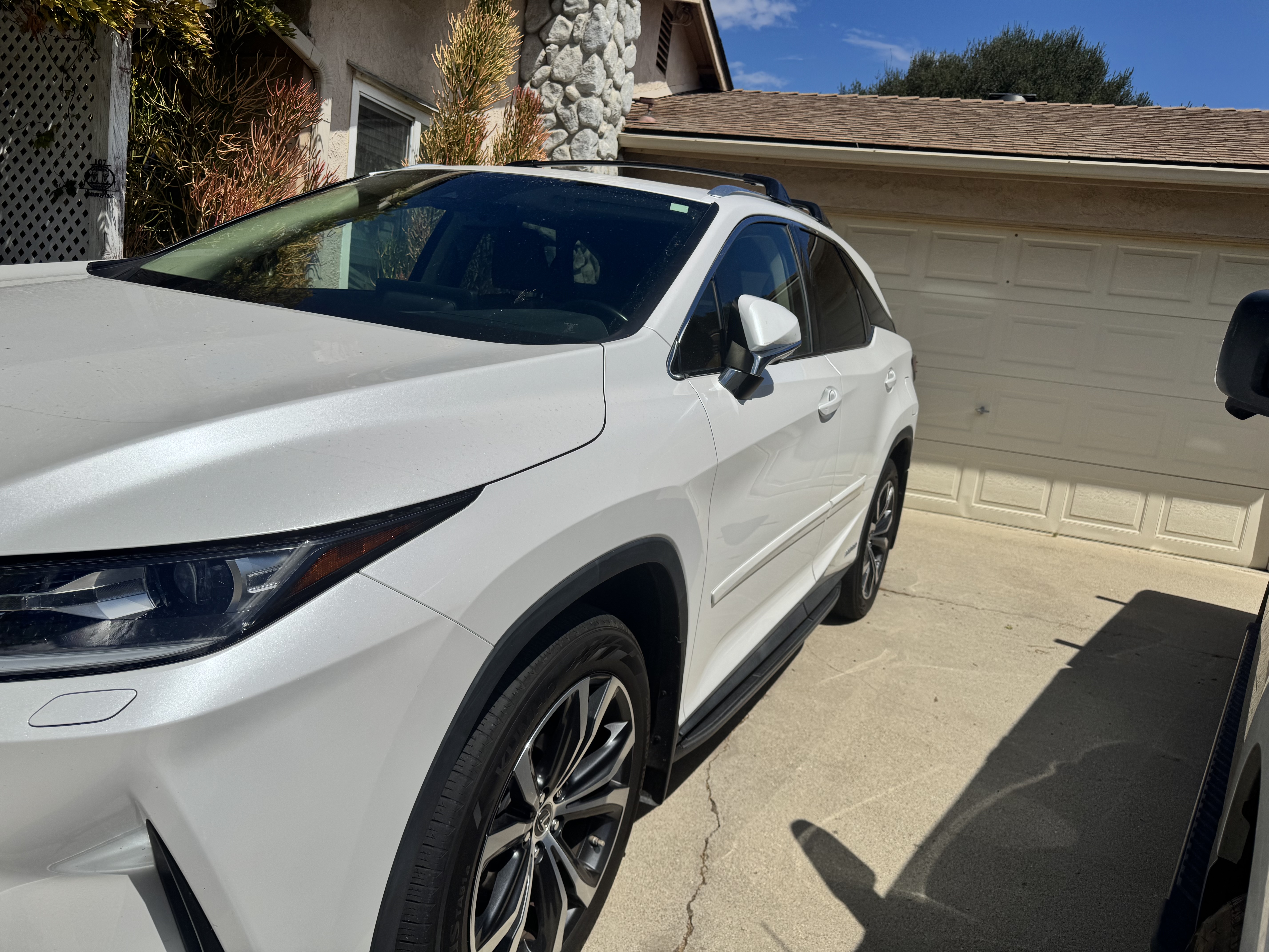 Used 2022 Lexus RX 450hL AWD w/ Premium Package image 2