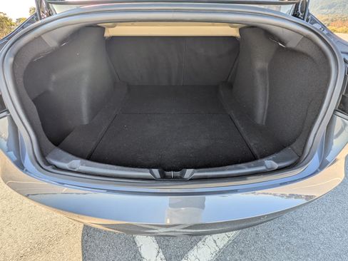 Used 2018 Tesla Model 3 Long Range image 16