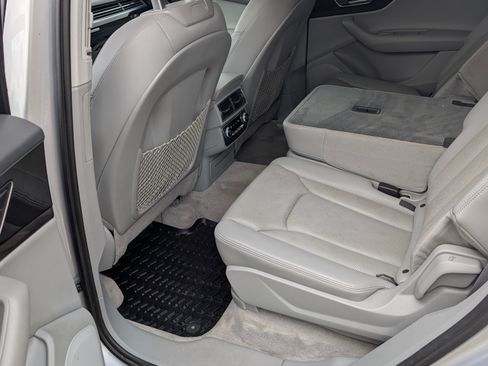 Used 2017 Audi Q7 3.0T Premium Plus image 5