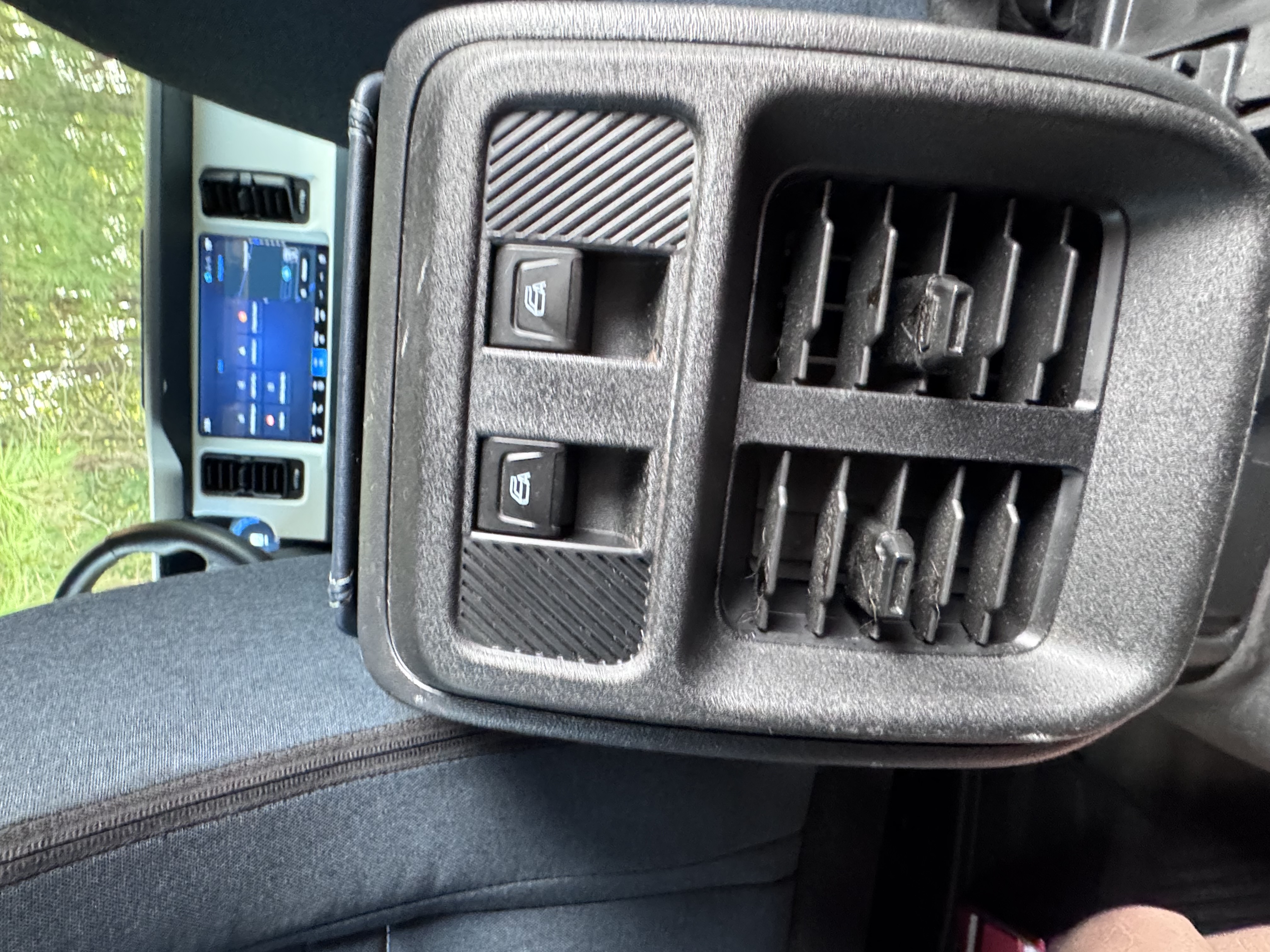 Used 2025 Ford Bronco Heritage Edition AWD/4WD image 17