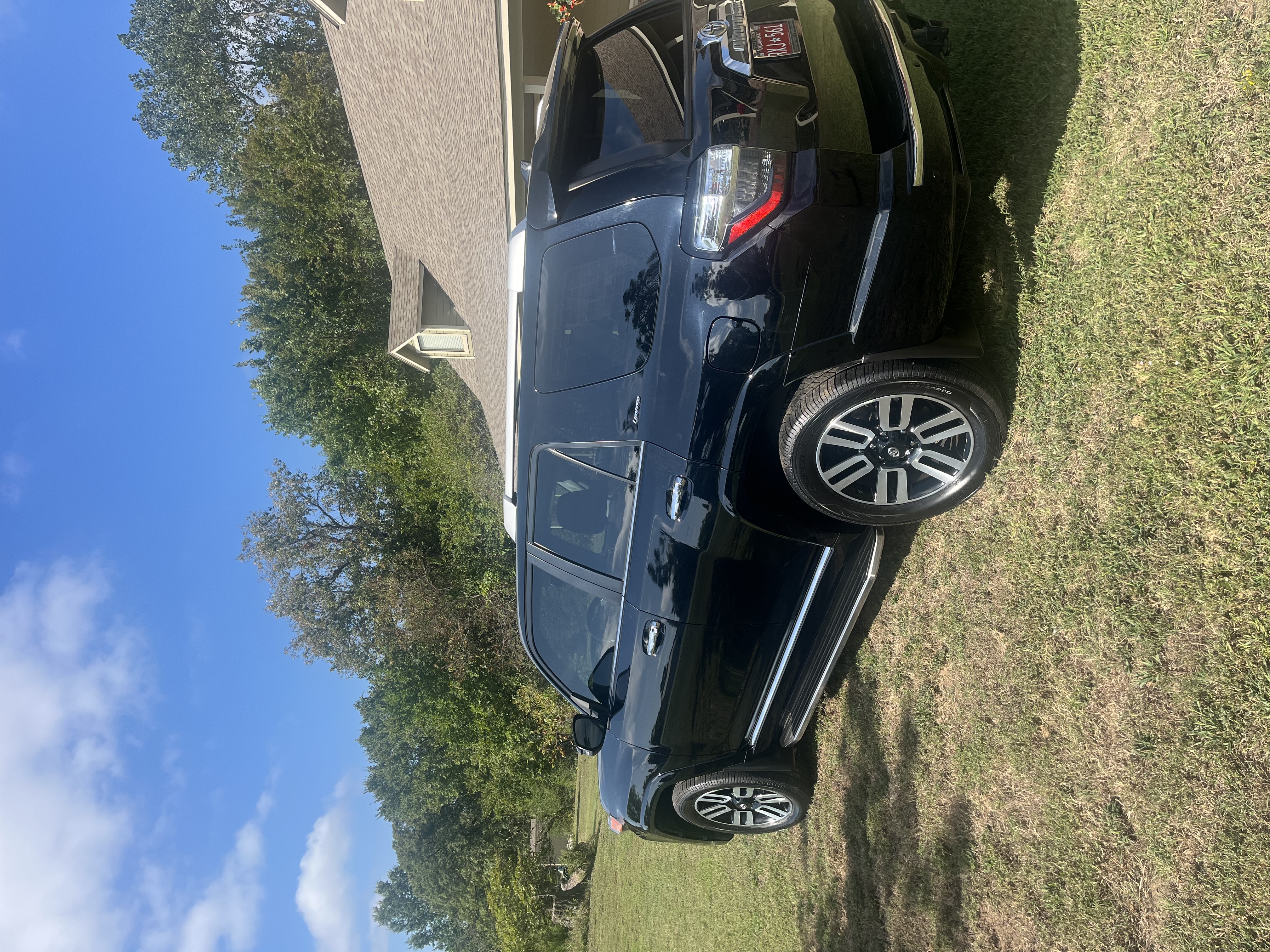 Used 2022 Toyota 4Runner Limited AWD/4WD image 1