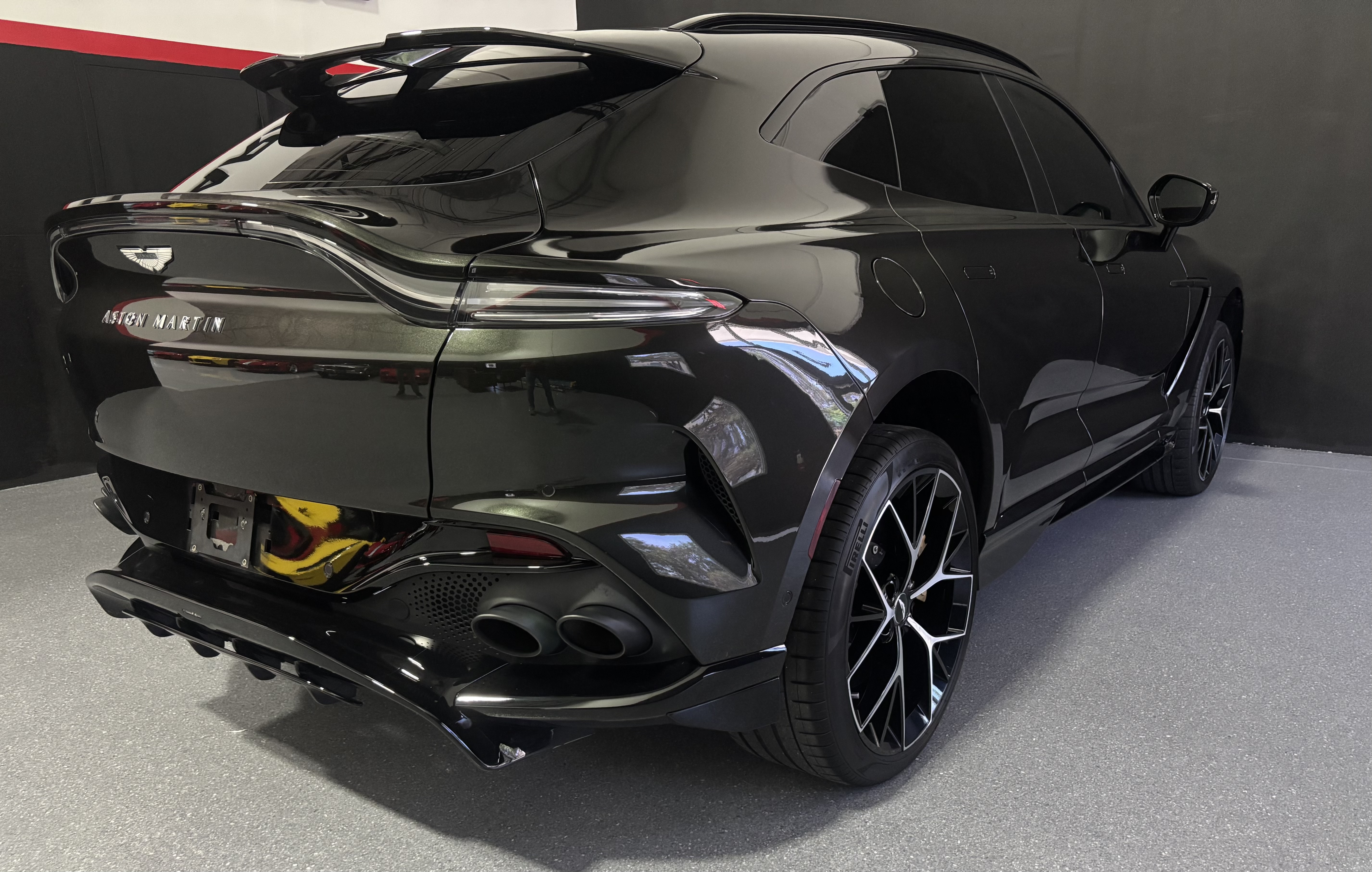 Used 2024 Aston Martin DBX 707 AWD/4WD image 8