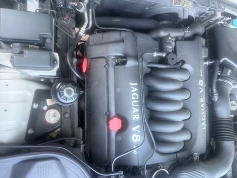 Used 1998 Jaguar XJ8 L RWD image 15