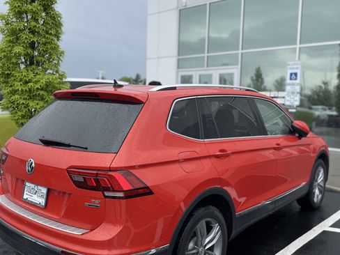 Used 2018 Volkswagen Tiguan SEL Premium AWD/4WD image 4