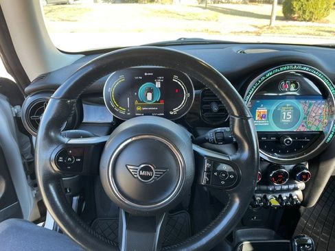 Used 2022 MINI Cooper SE image 14