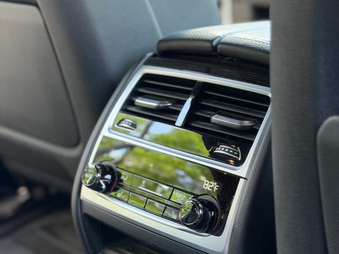 Used 2019 BMW 740i w/ Executive Package RWD image 19