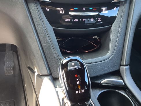 Used 2022 Cadillac XT5 Luxury image 16