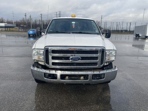 Used 2006 Ford F350 XL image 1