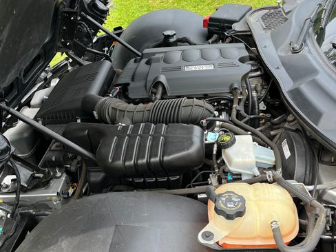 Used 2009 Saturn Sky w/ Premium Trim Package image 5