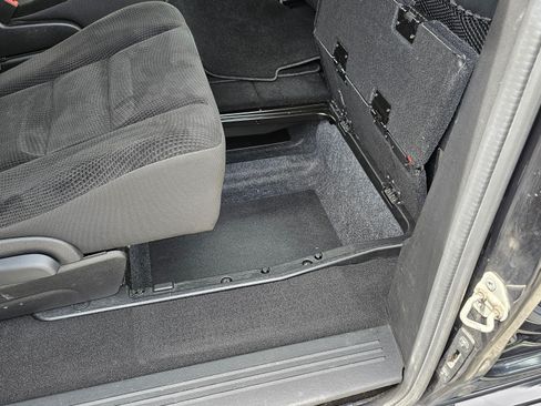 Used 2019 Dodge Grand Caravan SE image 15