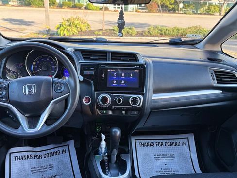 Used 2015 Honda Fit EX image 9