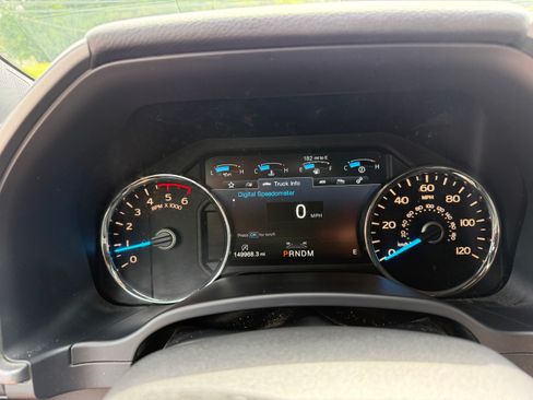 Used 2018 Ford F150 Platinum w/ Equipment Group 701A Luxury AWD/4WD image 13