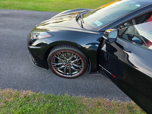 Used 2023 Chevrolet Corvette Stingray Coupe w/ Z51 Performance Package image 2
