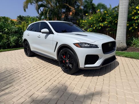 Used 2020 Jaguar F-PACE SVR AWD/4WD image 32
