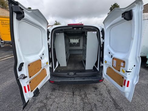 Used 2018 Ford Transit Connect XL image 5